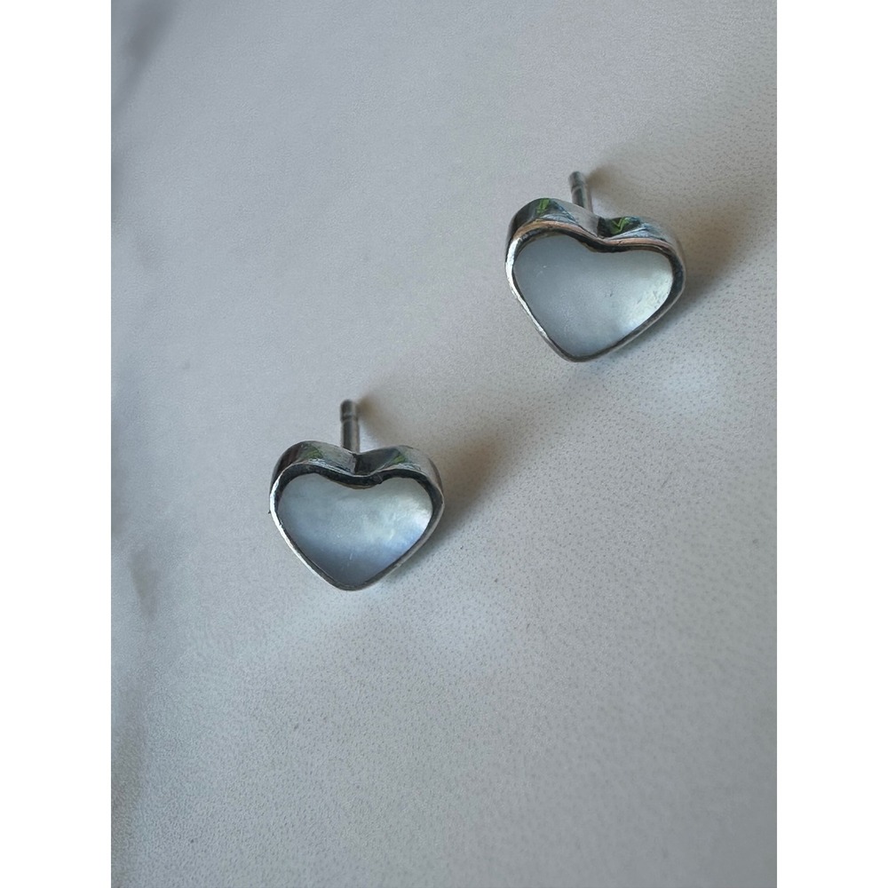 925 Sterling Silver Mother of Pearl Heart Stud Earrings Iridescent Shell